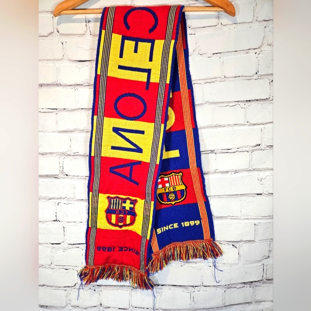 FCB Barcelona Football Soccer Scarf for a Barça Messi Fan 2019 from Camp Nou